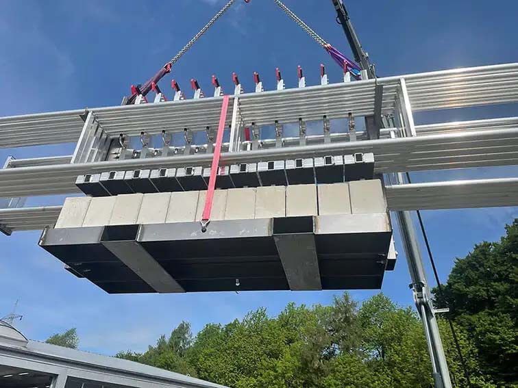 RSS Fallskydd, Platta tak