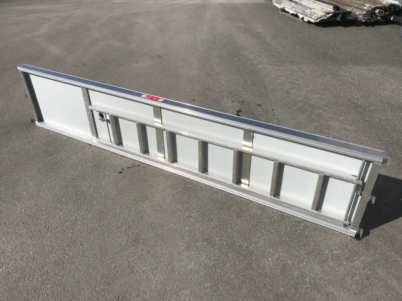 Uppg�ngsplattform med kompositskiva 3,07m